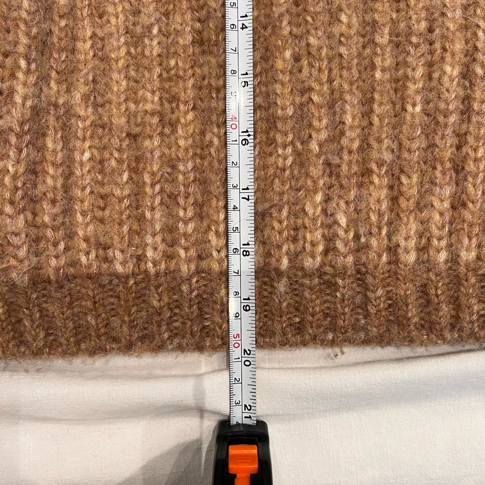 🔥🔥Lunya Chunky Alpaca Cable Knit Sweater. Size. M - Picture 13 of 13